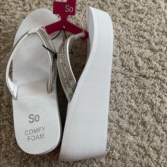 So Sequins Flip Flop…. 👡 - Picture 2 of 4